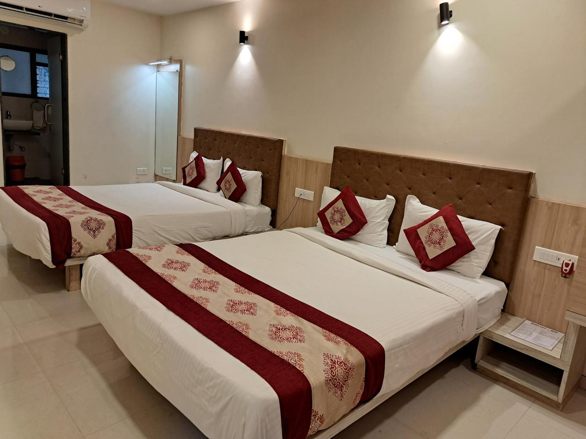 Onella Regency Hotell Panchgani Exteriör bild