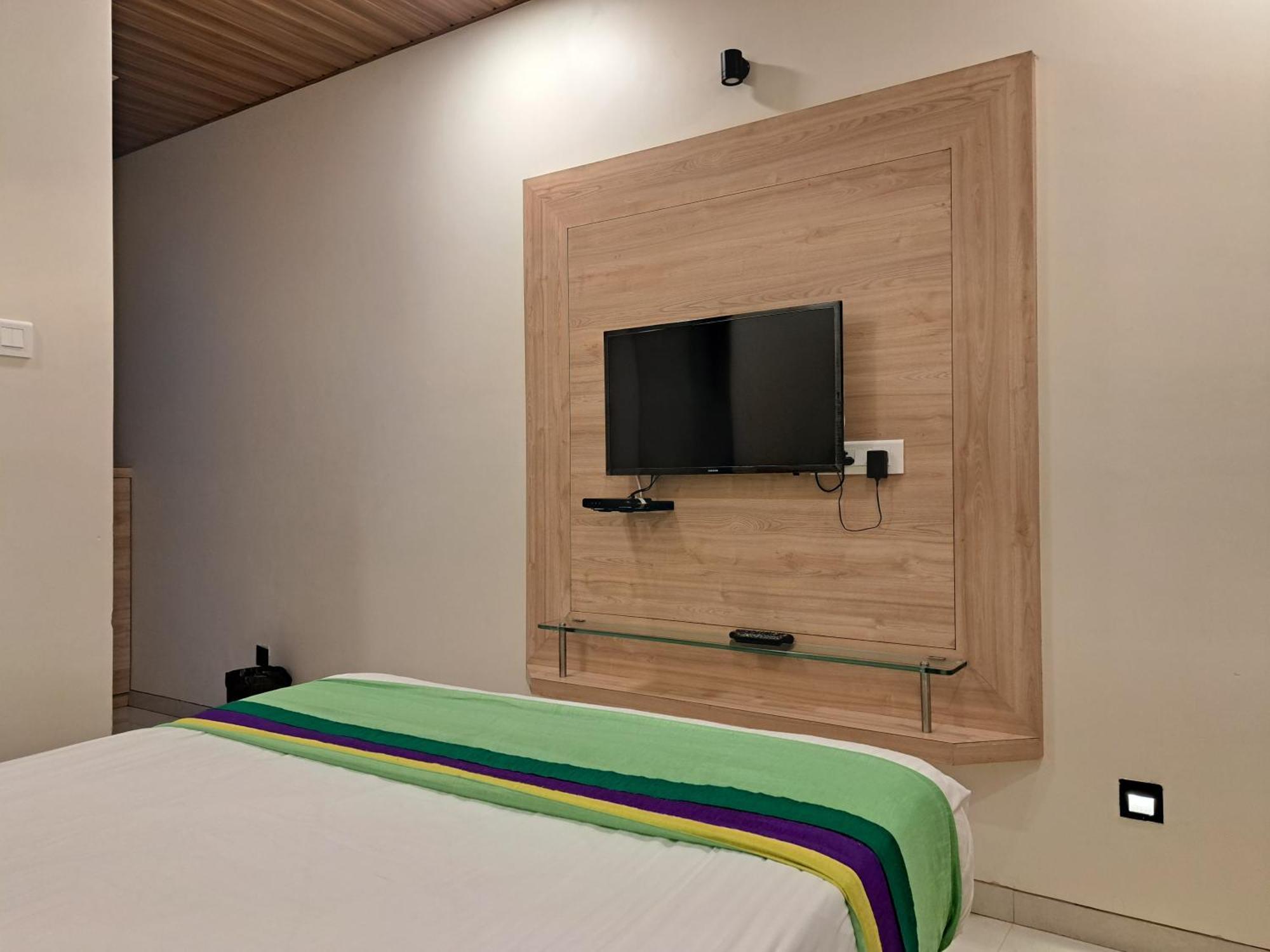 Onella Regency Hotell Panchgani Exteriör bild